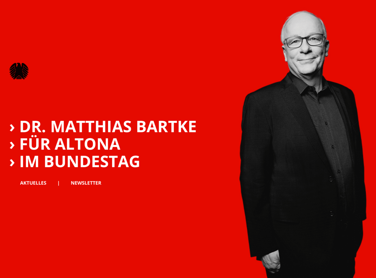 Dr. Matthias Bartke, SPD-Bundestagsabgeordneter für Altona in Anzug vor rotem Hintergrund